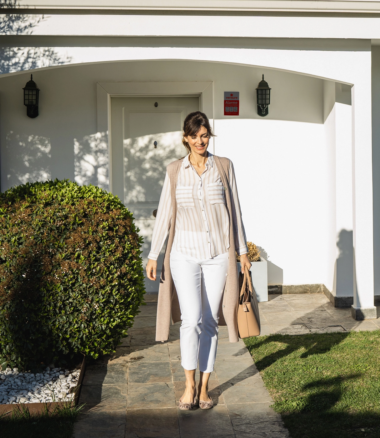 Placa disuasória casa